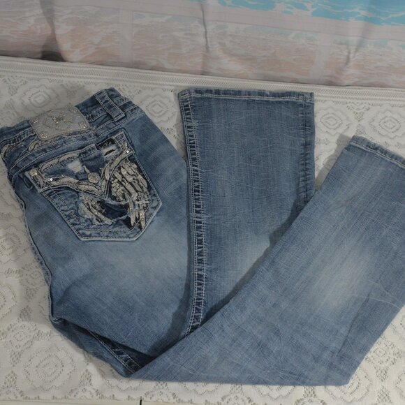 Jean Miss Me 'Fleur De Lis' - Coupe Bootcut Mid Rise - Taille W31 L29 - Bleu - Neuf Avec étiquettes